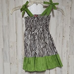 Pinky sz.4 Girls Green and Zebra Print Dress
